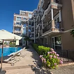 Marino Mar Boutique Apartments, Sauna & Wifi Inclusive Aparthotel Sluneční pobřeží