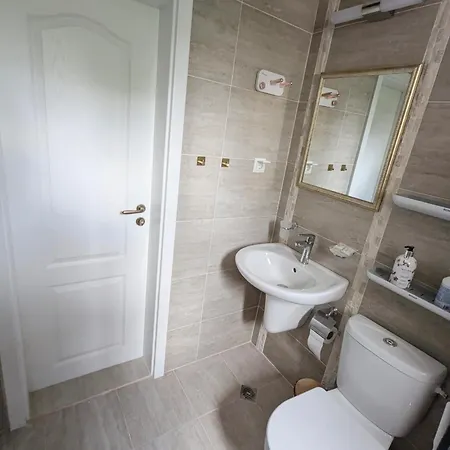 Marino Mar Deluxe Studios, & Indoorpool Inclusive Apart-hotel