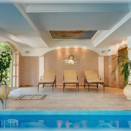 Apart-hotel Marino Mar Deluxe Studios, & Indoorpool Inclusive