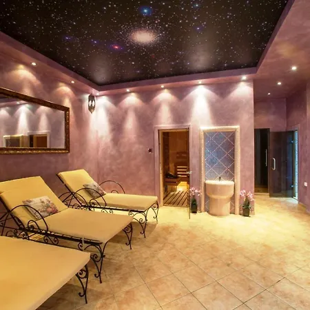 Marino Mar Deluxe - Sauna 3 Pools Included ساني بيتش