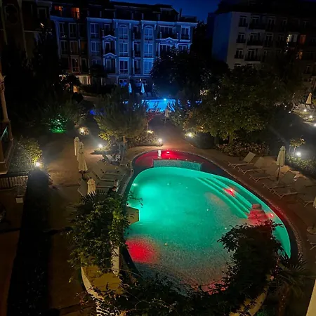 Marino Mar Deluxe Studios, & Indoorpool Inclusive מלון דירות סאני ביץ'