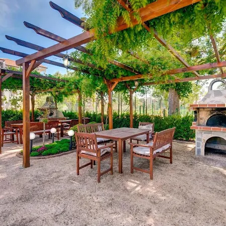 Marino Mar Deluxe Studios, & Indoorpool Inclusive 3* סאני ביץ'